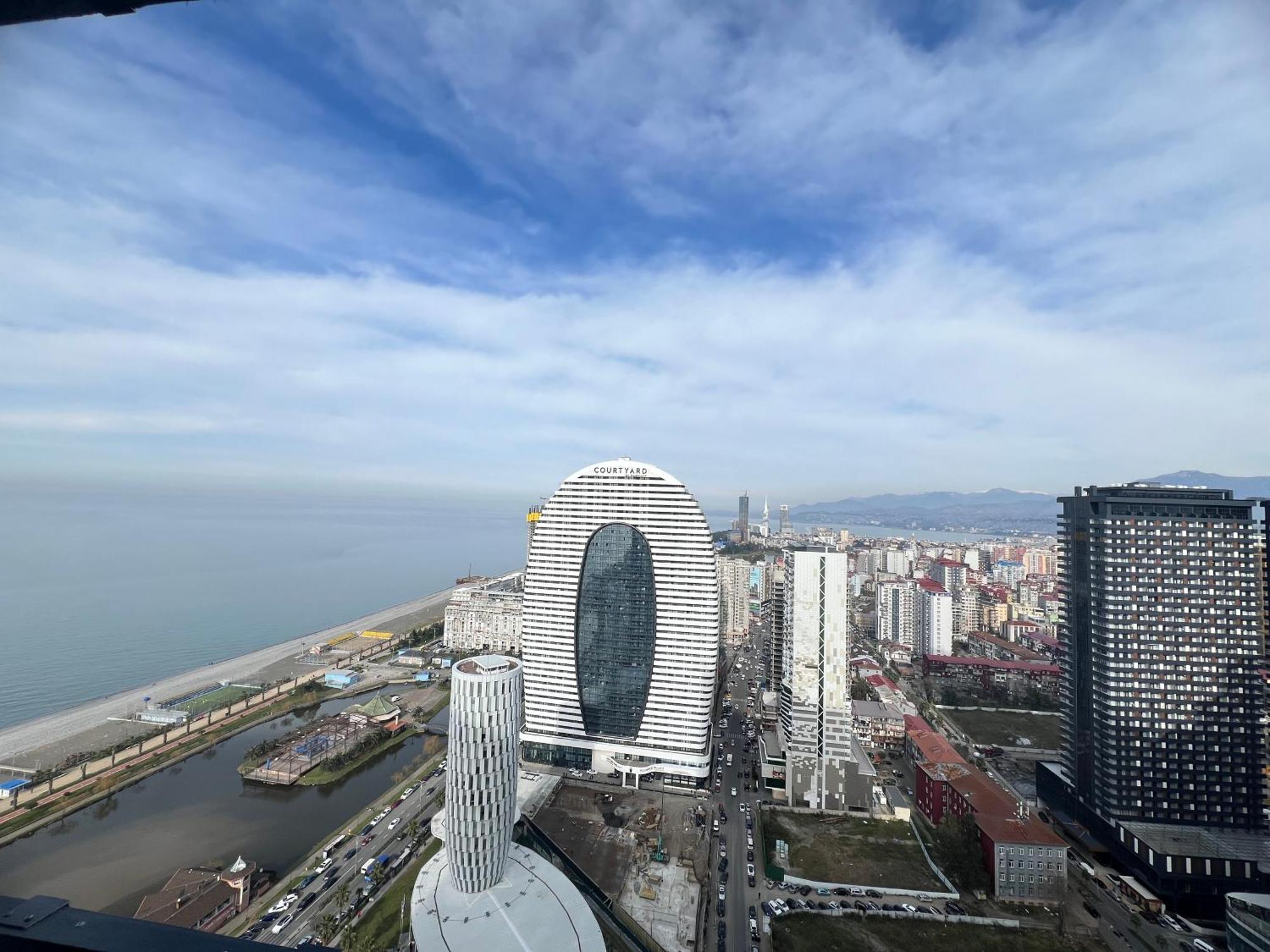 Spend Your Time In Orbi City Batumi Luaran gambar