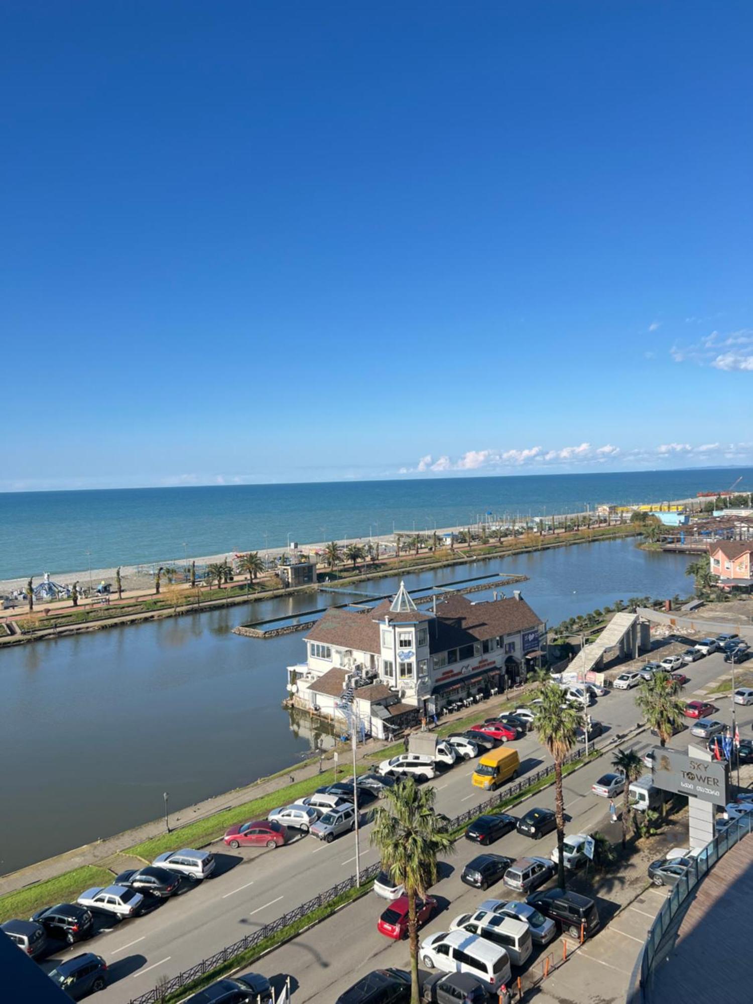 Spend Your Time In Orbi City Batumi Luaran gambar
