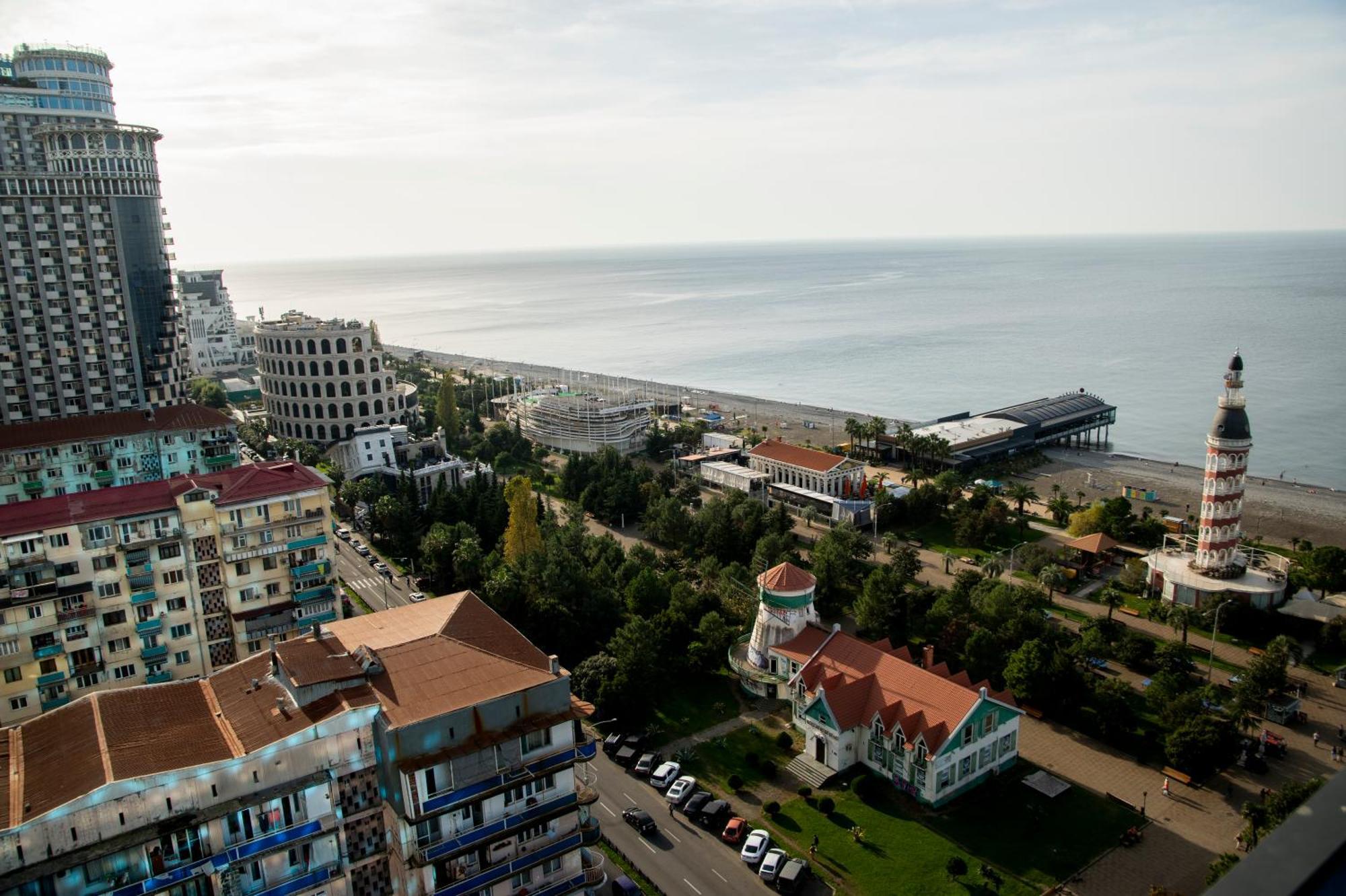 Spend Your Time In Orbi City Batumi Luaran gambar